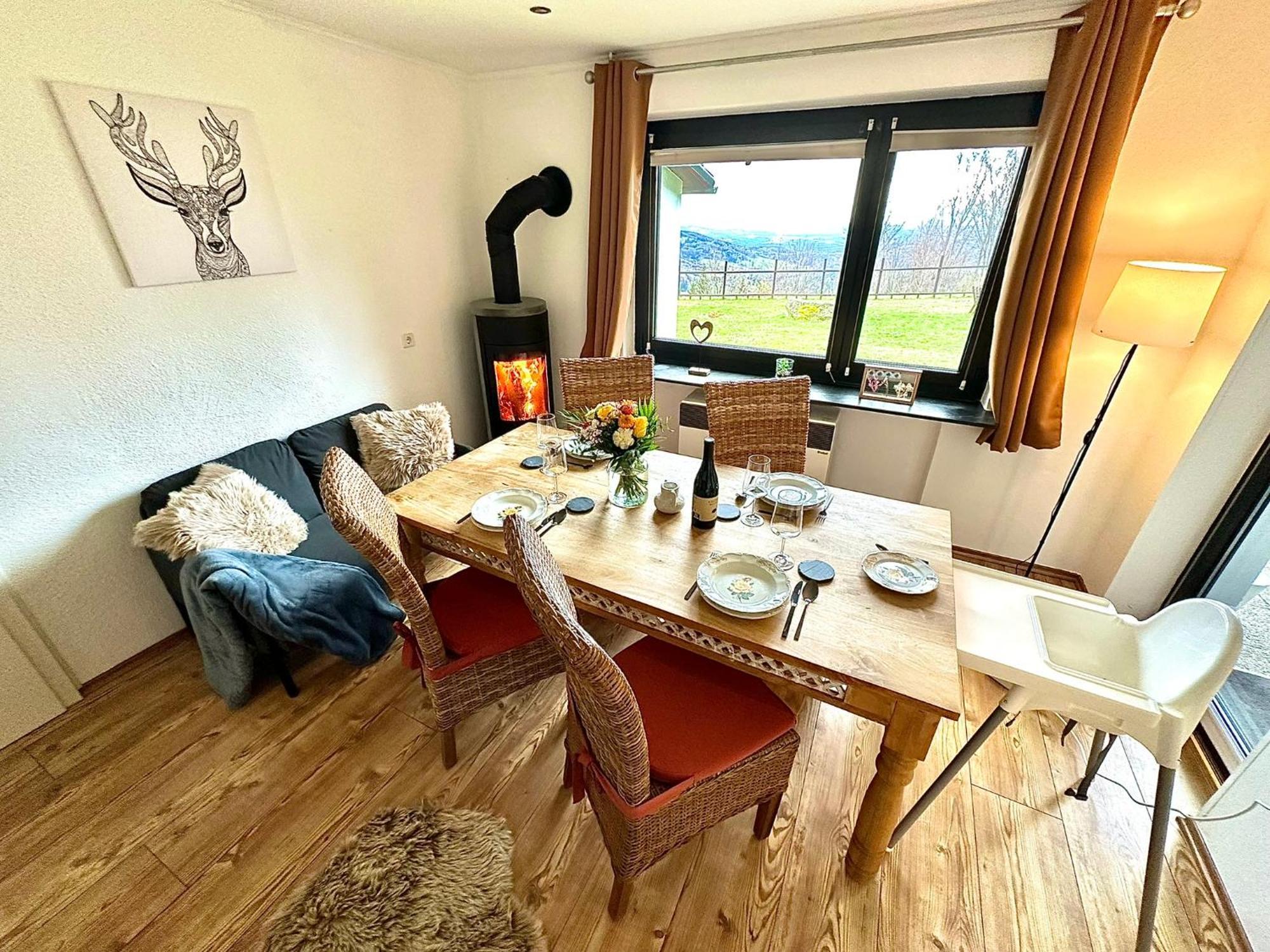 Gemuetliches Alpenblick Berg-Bungalow + Grosser Garten + Netflix! Schofweg Bagian luar foto