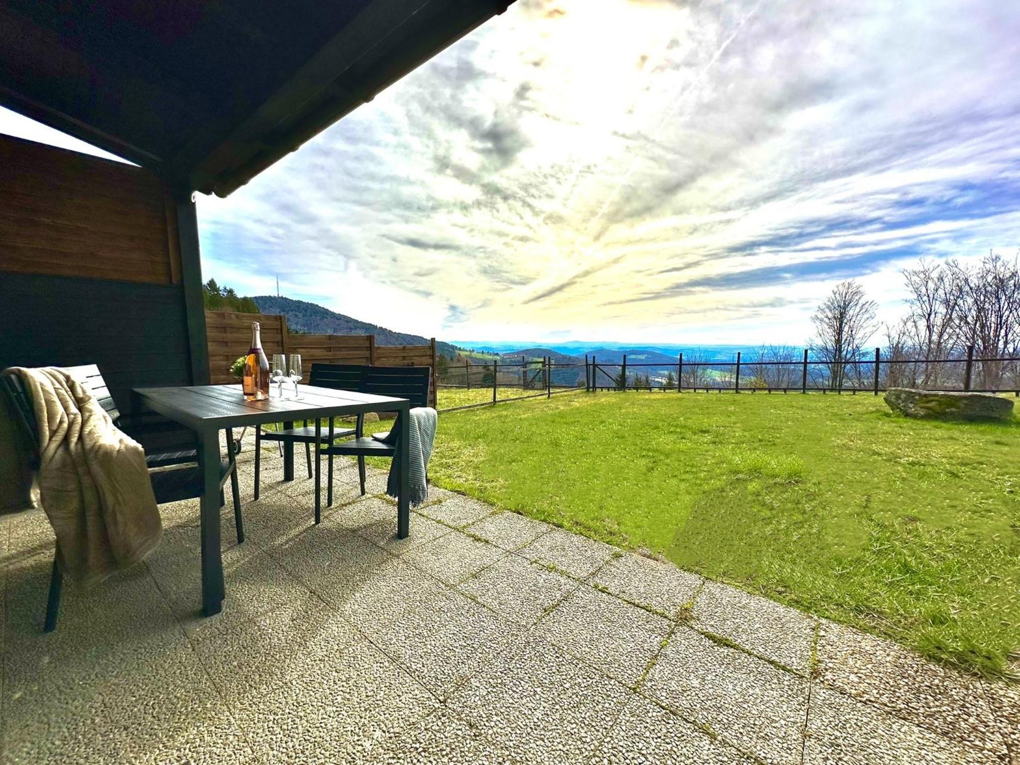 Gemuetliches Alpenblick Berg-Bungalow + Grosser Garten + Netflix! Schofweg Bagian luar foto