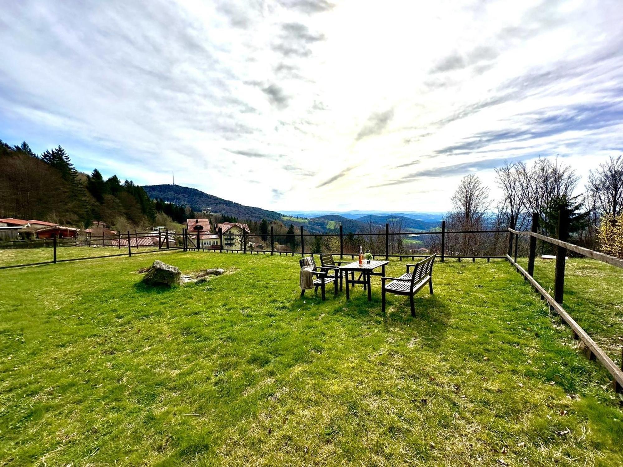 Gemuetliches Alpenblick Berg-Bungalow + Grosser Garten + Netflix! Schofweg Bagian luar foto