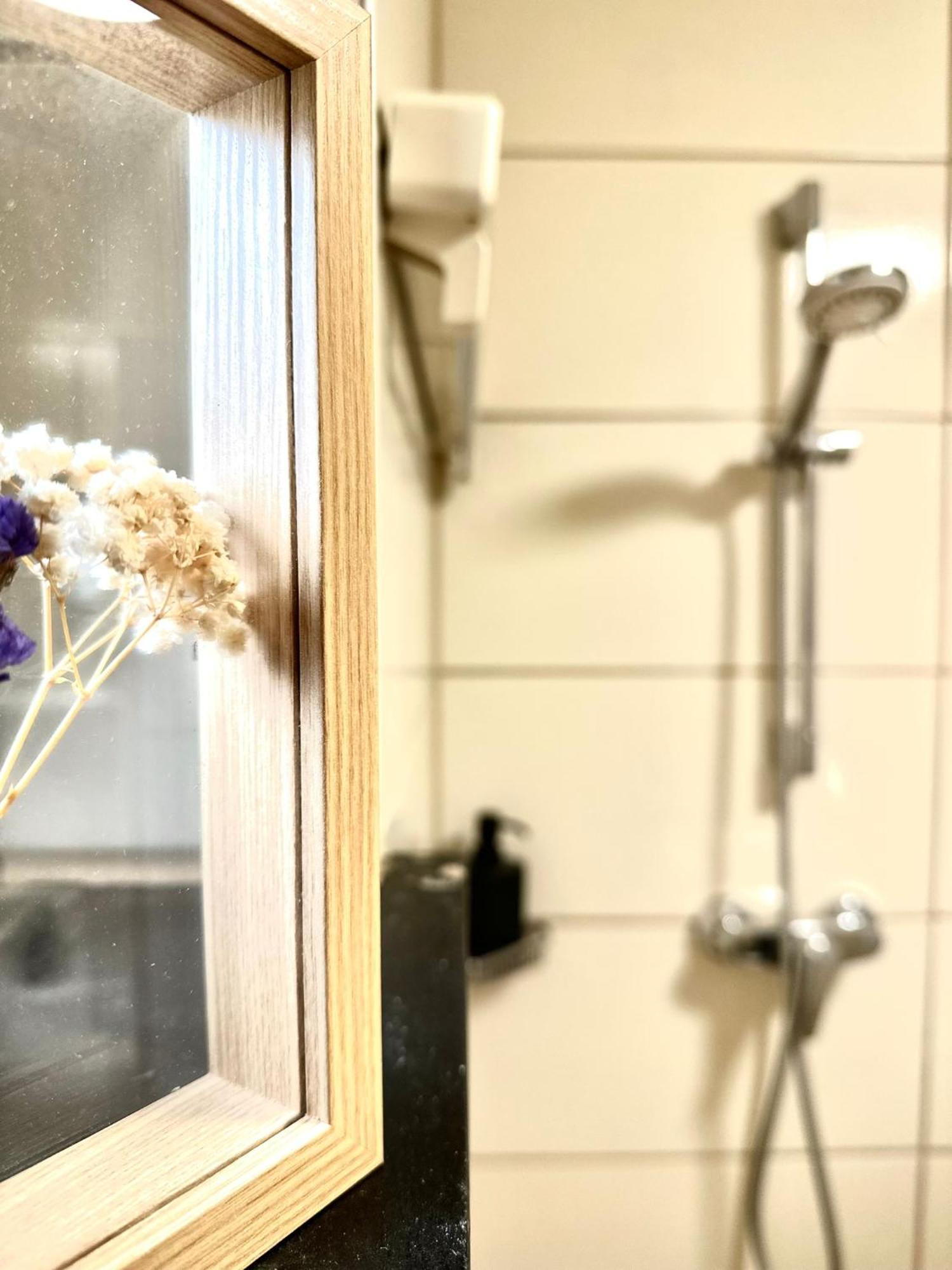 Gemuetliches Alpenblick Berg-Bungalow + Grosser Garten + Netflix! Schofweg Bagian luar foto
